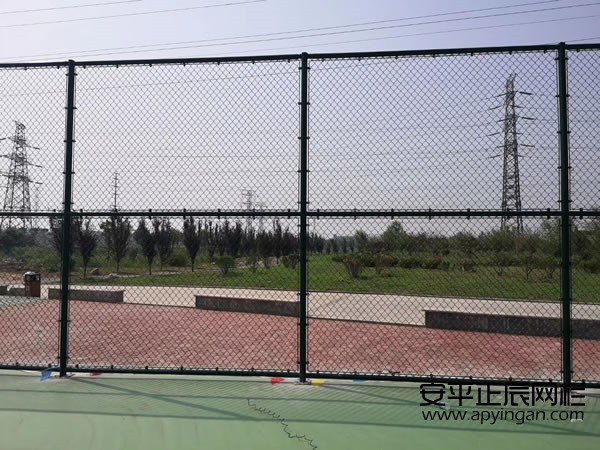 籃球場護(hù)欄網(wǎng)